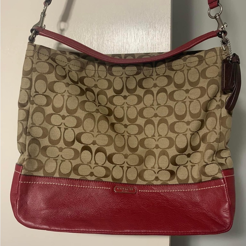 Authentic Coach shoulder or crossbody bag. Great condition.